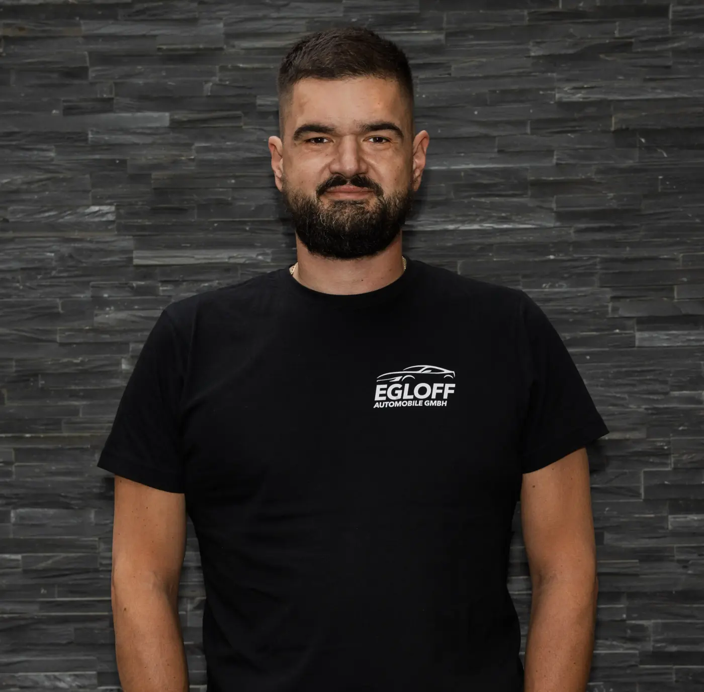 Valon, Firmeninhaber und Werkstattchef von Egloff Automobile